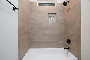 129 Callie St, Smithville, TX 78957 - Photo 15