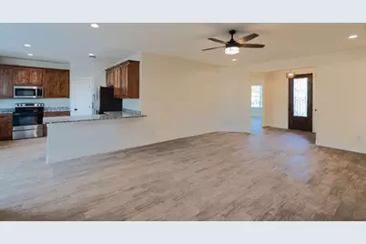 129 Callie Street, Smithville, TX 78957 - Photo 3