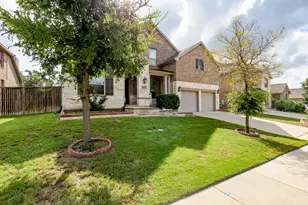 204 Lady Bird Ln, Georgetown, TX 78628 - Photo 3