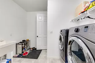 204 Lady Bird Ln, Georgetown, TX 78628 - Photo 31