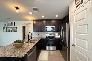 320 Katie Elder Dr, Jarrell, TX 76537 - Photo 3