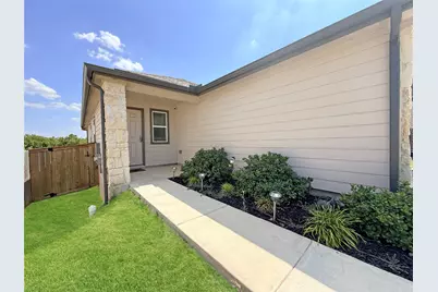 320 Katie Elder Drive, Jarrell, TX 76537 - Photo 17