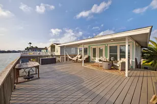 4303 Karankawa Way, Galveston, TX 77554 - Photo 3