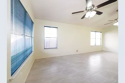 1161 Kentra Drive W, Pflugerville, TX 78660 - Photo 3