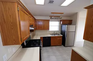 1161 Kentra Dr W, Pflugerville, TX 78660 - Photo 5