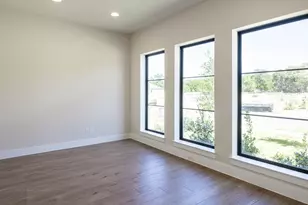 1032 Sunset Hl Wy, Georgetown, TX 78628 - Photo 3