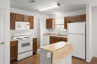 1225 Hilltop Dr, San Marcos, TX 78666 - Photo 7