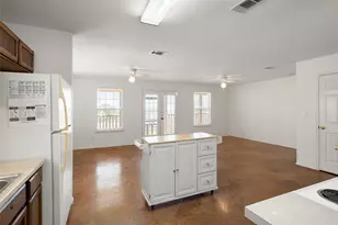 1225 Hilltop Dr, San Marcos, TX 78666 - Photo 11