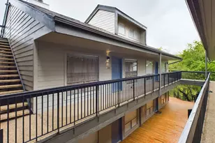 908 Poplar St, Austin, TX 78705 - Photo 13