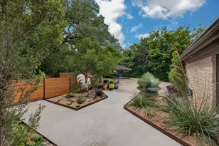 18 Sundown Pkwy, Austin, TX 78746 - Photo 5