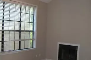 2300 Leon St, Austin, TX 78705 - Photo 5