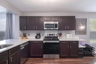 8804 Dittmar Oaks Dr, Austin, TX 78748 - Photo 11