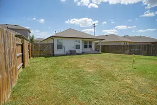 706 Roaring Fork Ln, Bastrop, TX 78602 - Photo 23