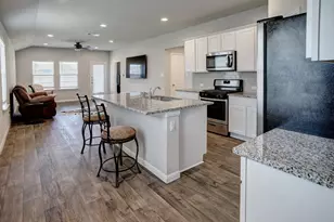 706 Roaring Fork Ln, Bastrop, TX 78602 - Photo 7