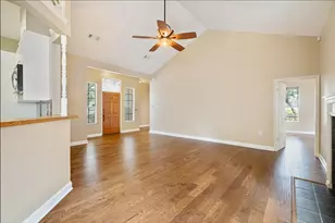 12505 Hunters Chase Dr, Austin, TX 78729 - Photo 21