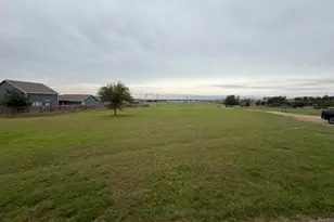 2131 County Rd 314, Jarrell, TX 76537 - Photo 35