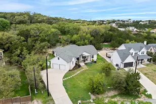 706 Stow Dr, Spicewood, TX 78669 - Photo 35