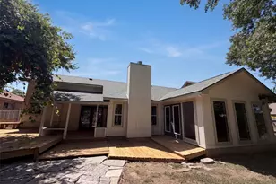605 Hawthorne Ln, Round Rock, TX 78664 - Photo 5
