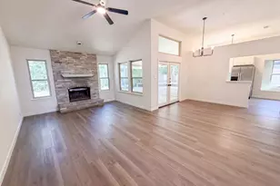 605 Hawthorne Ln, Round Rock, TX 78664 - Photo 3
