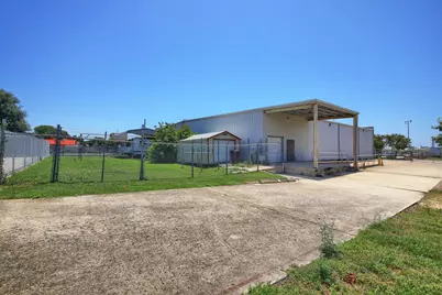 200 Commercial Drive, Taylor, TX 76574 - Photo 7