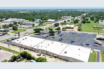 200 Commercial Drive, Taylor, TX 76574 - Photo 33