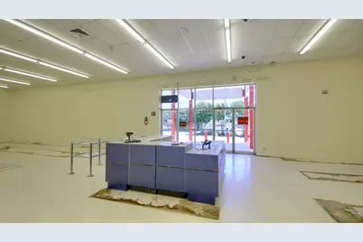 200 Commercial Drive, Taylor, TX 76574 - Photo 11