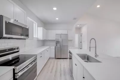 5211 Rob Scott Street, Austin, TX 78721 - Photo 9