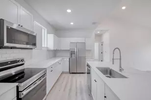 5211 Rob-Scott St, Austin, TX 78721 - Photo 9