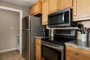 807 W 25th St, Austin, TX 78705 - Photo 7