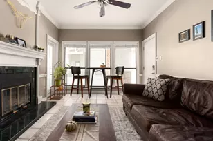 807 W 25th St, Austin, TX 78705 - Photo 3