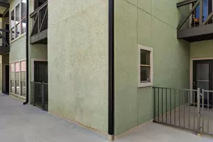 807 W 25th St, Austin, TX 78705 - Photo 17