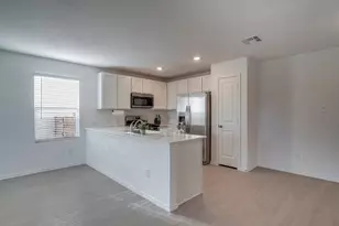 321 Keefer, Kyle, TX 78640 - Photo 5