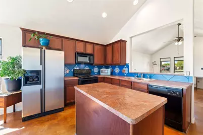 833 Thousand Oaks Trail, Liberty Hill, TX 78642 - Photo 9