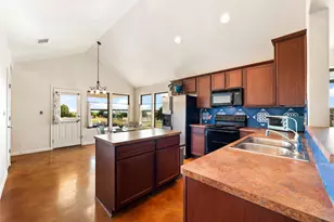 833 Thousand Oaks Trail, Liberty Hill, TX 78642 - Photo 7