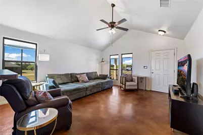 833 Thousand Oaks Trail, Liberty Hill, TX 78642 - Photo 5