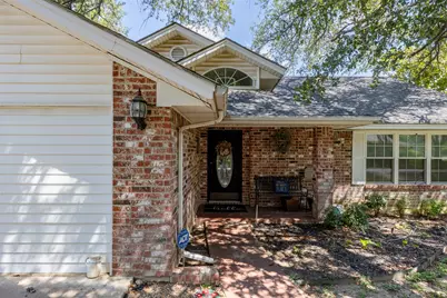 704 E 16th Street, Cameron, TX 76520 - Photo 3
