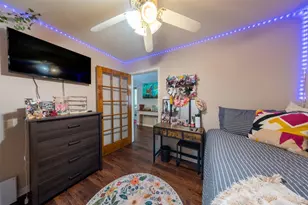 704 E 16th St, Cameron, TX 76520 - Photo 19