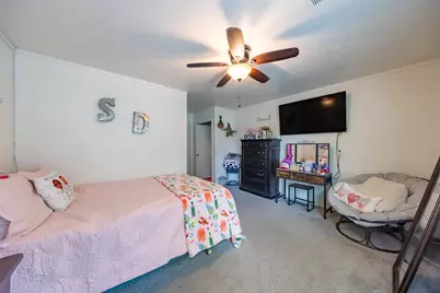 704 E 16th Street, Cameron, TX 76520 - Photo 21