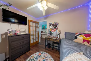 704 E 16th St, Cameron, TX 76520 - Photo 19