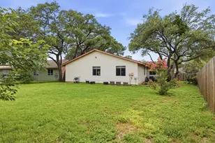 7737 Croftwood Dr, Austin, TX 78749 - Photo 33