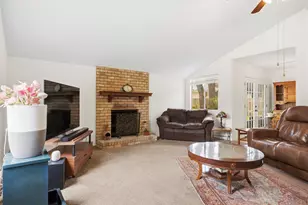 7737 Croftwood Dr, Austin, TX 78749 - Photo 5