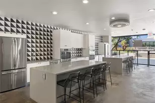 800 Embassy Dr, Austin, TX 78702 - Photo 19