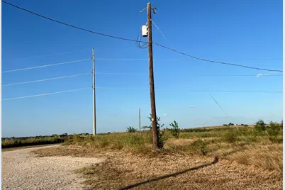2000 County Road 453, Coupland, TX 78615 - Photo 17