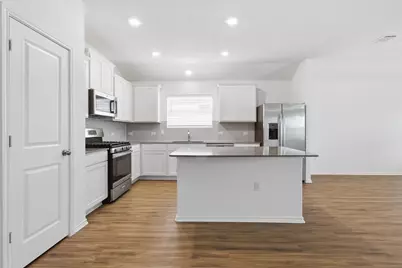 10525 Steinbeck Drive, Austin, TX 78747 - Photo 5