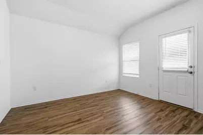 10525 Steinbeck Drive, Austin, TX 78747 - Photo 7