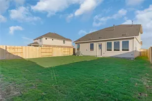 25628 Wheat Seed Ln, Elgin, TX 78621 - Photo 11