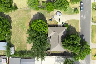 50208 Eagle Trace Dr, Georgetown, TX 78626 - Photo 17