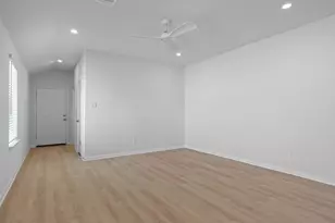 141 Hatari Trl, Jarrell, TX 76537 - Photo 7