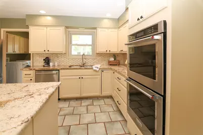 10901 Country Knoll Knolls, Austin, TX 78750 - Photo 11