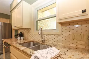 10901 Country Knoll Knolls, Austin, TX 78750 - Photo 11